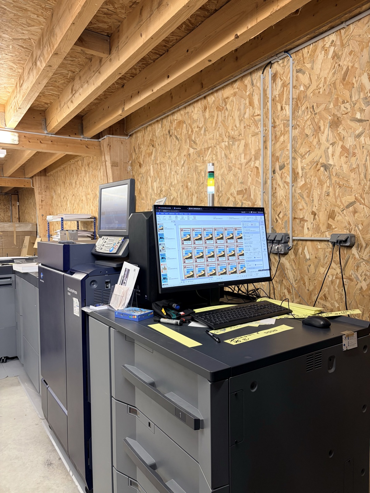 Digital printing of board games on press Konica Minolta in our French workshop